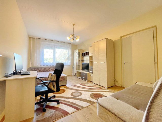 Kiadó panellakás, albérlet, Debrecenben 260 E Ft / hó, 2 szobás