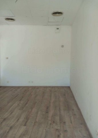 Eladó üzlethelyiség, Székesfehérvárott 20.6 M Ft, 1 szobás