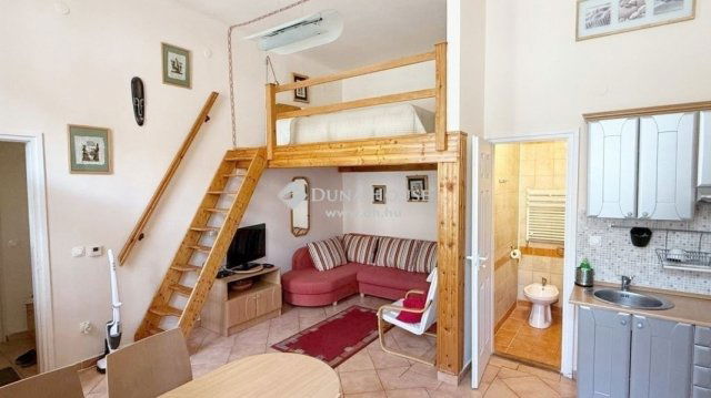 Eladó téglalakás, Budapesten, VIII. kerületben 126.75 M Ft