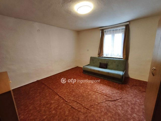 Eladó családi ház, Szentesen 17 M Ft, 1+1 szobás