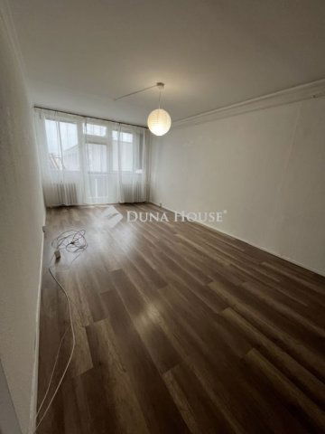 Eladó panellakás, Kecskeméten 43 M Ft, 2 szobás