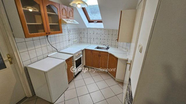 Eladó téglalakás, Egerben 45 M Ft, 2 szobás