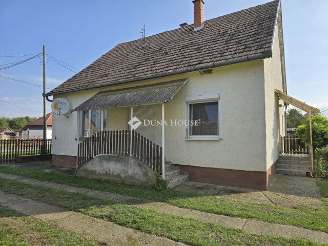 Eladó családi ház, Kétújfalun 24.99 M Ft, 3 szobás