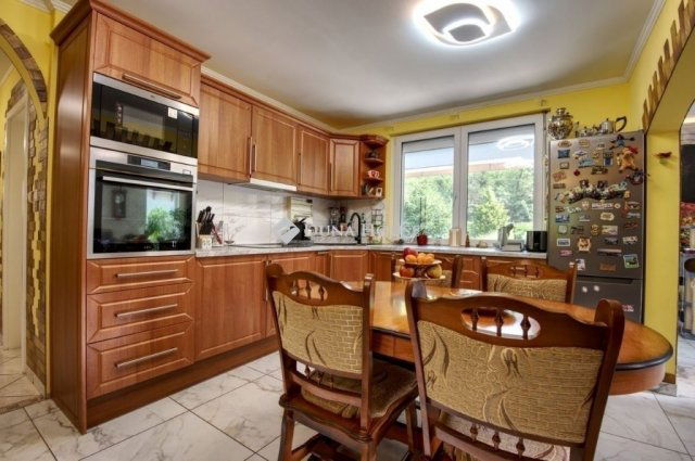 Eladó családi ház, Piliscsabán 164.9 M Ft, 7 szobás