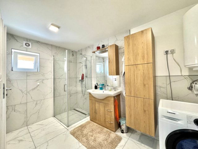 Kiadó téglalakás, albérlet, Pécsett, Zsolnay Vilmos utcában