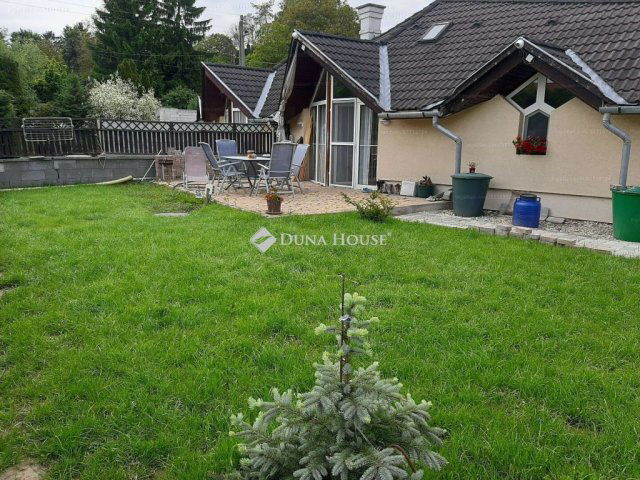 Eladó ikerház, Biatorbágyon 65.9 M Ft, 4 szobás