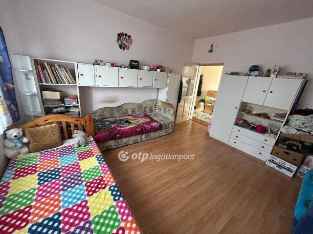 Eladó családi ház, Hajdúszováton 34 M Ft, 2 szobás