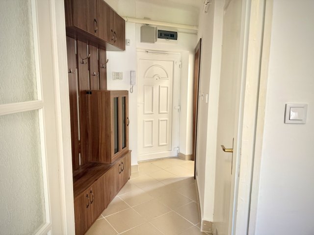 Eladó panellakás, Pécsett 42.9 M Ft, 1 szobás