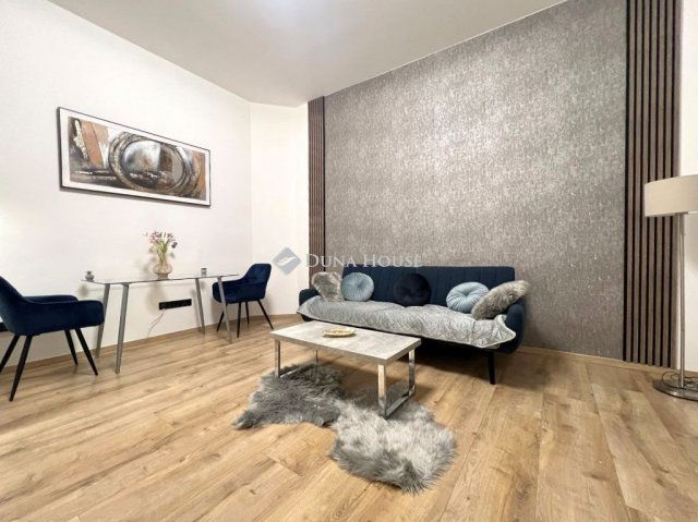 Eladó téglalakás, Budapesten, VI. kerületben 51 M Ft, 1 szobás