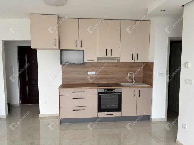 Eladó téglalakás, Győrött 72.3 M Ft, 3 szobás