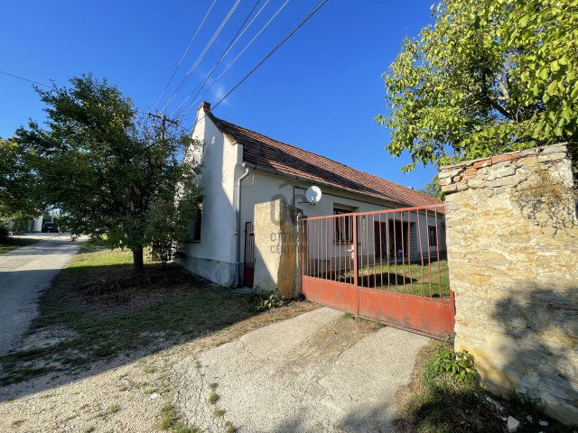 Eladó családi ház, Sólyon 34 M Ft, 4 szobás