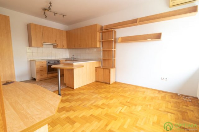 Kiadó téglalakás, albérlet, XVIII. kerületben, Halomi úton