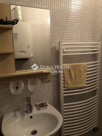 Eladó családi ház, Piliscsabán 280 M Ft, 8 szobás