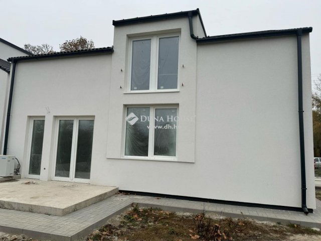 Eladó téglalakás, Ráckevén 97.5 M Ft, 5 szobás