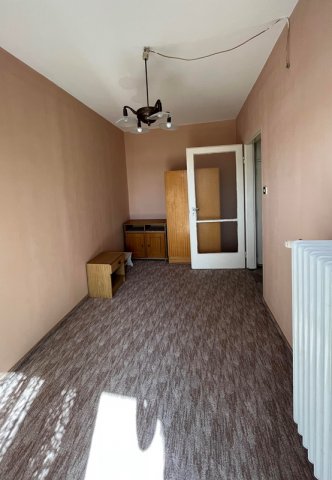 Kiadó panellakás, albérlet, Pécsett 120 E Ft / hó, 1+1 szobás