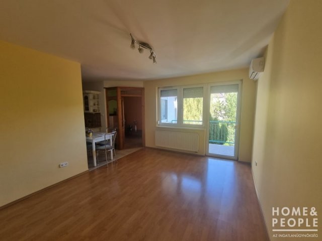 Eladó téglalakás, Szegeden 68.899 M Ft, 2 szobás