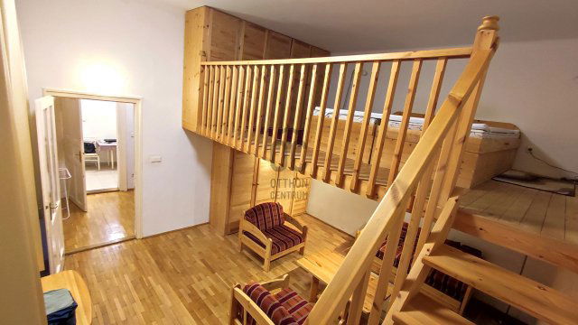 Eladó téglalakás, Budapesten, VI. kerületben 77.9 M Ft, 1 szobás