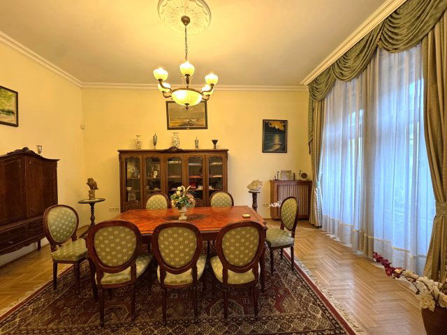 Eladó téglalakás, Budapesten, IX. kerületben, Ferenc körúton