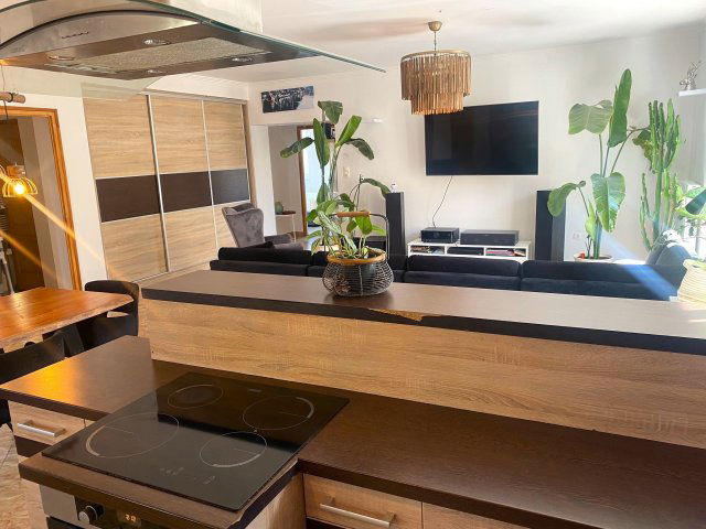 Eladó családi ház, Győrött 144.99 M Ft, 4 szobás