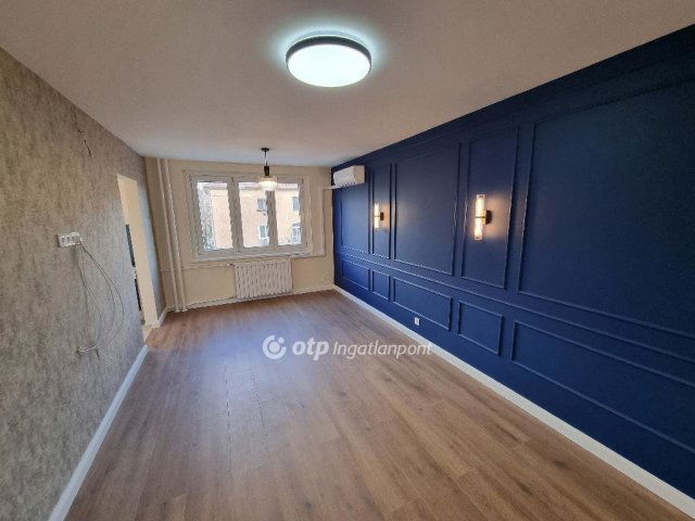 Eladó panellakás, Budapesten, III. kerületben 93 M Ft, 3 szobás