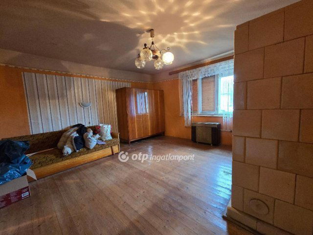 Eladó téglalakás, Csorváson 10.6 M Ft, 2 szobás