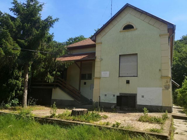 Eladó nyaraló, Fonyódon 110 M Ft, 6 szobás