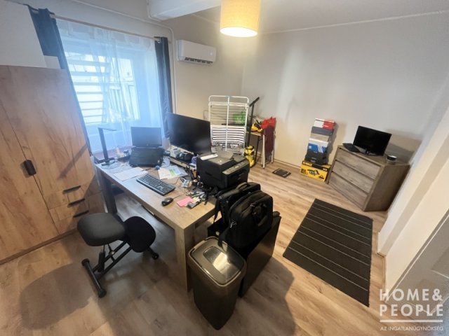 Eladó családi ház, Hódmezővásárhelyen 34.999 M Ft, 2 szobás