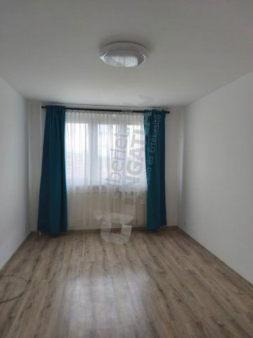 Kiadó panellakás, albérlet, III. kerületben, Boglár utcában