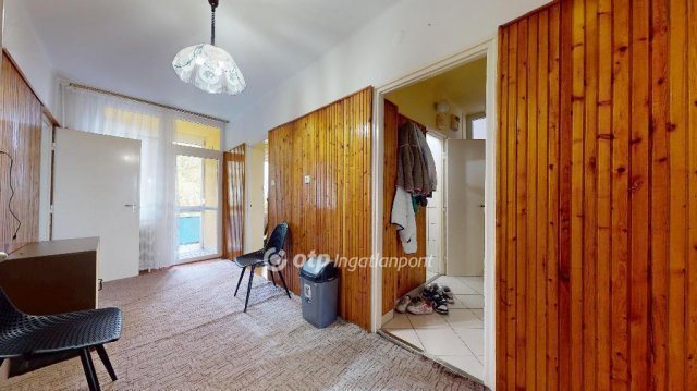 Eladó téglalakás, Tiszavasváriban 18 M Ft, 2+1 szobás