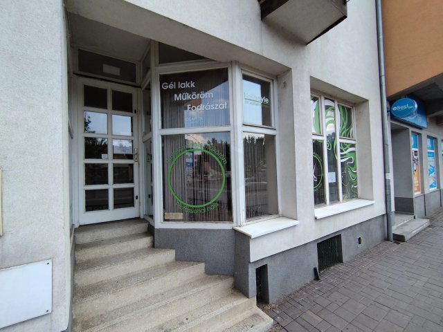 Kiadó ipari ingatlan, Hatvanban 180 E Ft / hó