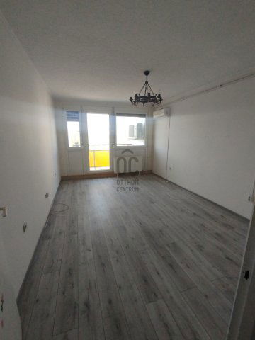 Eladó panellakás, Siófokon 47.5 M Ft, 2 szobás