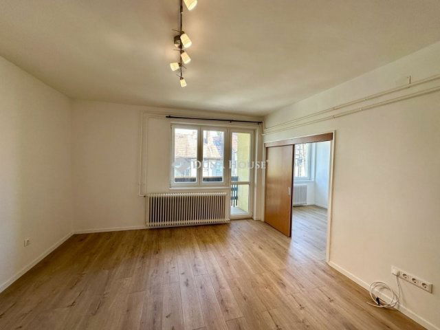 Eladó téglalakás, Szentendrén 84 M Ft, 3 szobás