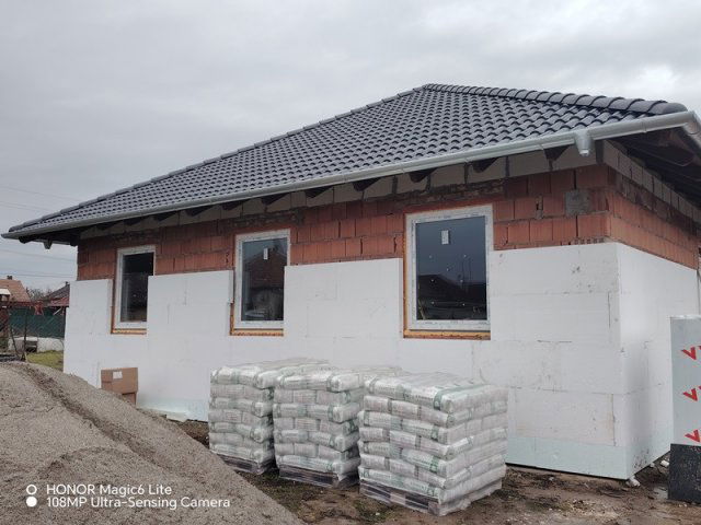 Eladó ikerház, Kakucson 85 M Ft, 4 szobás / költözzbe.hu