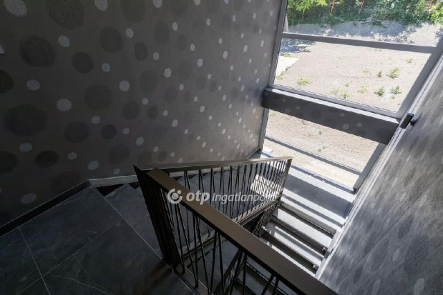 Eladó téglalakás, Budapesten, II. kerületben 77.9 M Ft, 1 szobás