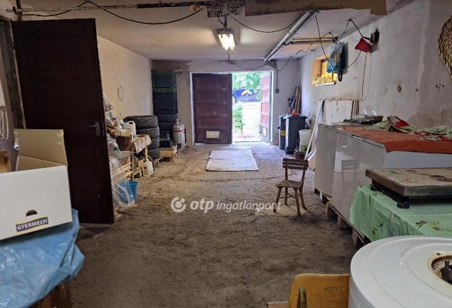Eladó családi ház, Bicskén 99 M Ft, 3 szobás