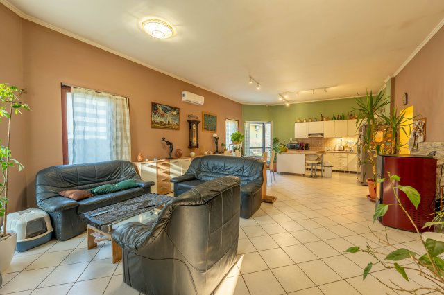 Eladó családi ház, Gyálon 95 M Ft, 4 szobás