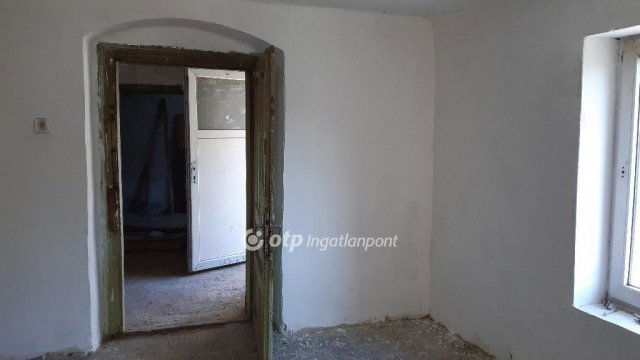 Eladó családi ház, Gerdén 4.8 M Ft, 2 szobás