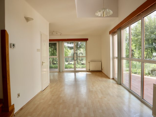 Eladó sorház, Kőszegen 73 M Ft, 7 szobás / költözzbe.hu