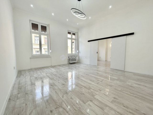 Eladó téglalakás, Budapesten, VII. kerületben 79.9 M Ft