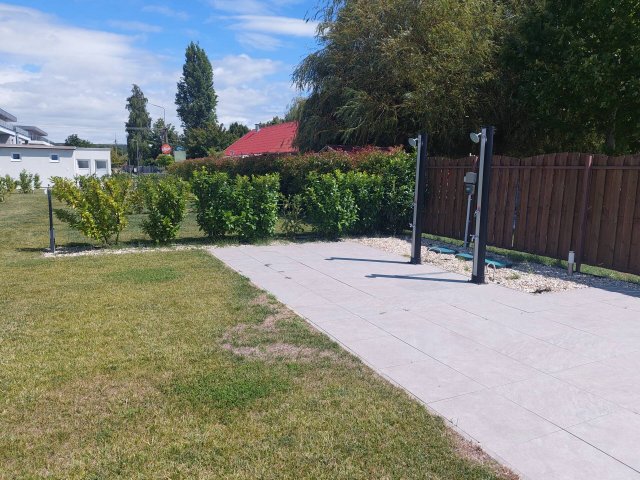 Eladó téglalakás, Szántódon 330.75 M Ft, 3+2 szobás