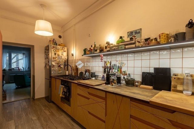 Eladó téglalakás, Budapesten, III. kerületben 99.9 M Ft