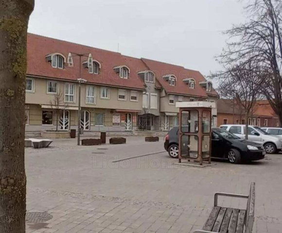 Eladó üzlethelyiség, Mosonmagyaróváron 35.7 M Ft
