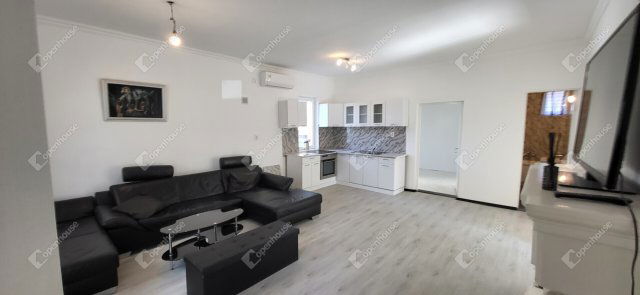 Eladó családi ház, Szegeden 88.9 M Ft, 4 szobás