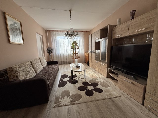 Eladó panellakás, Debrecenben, Kartács utcában 69.9 M Ft