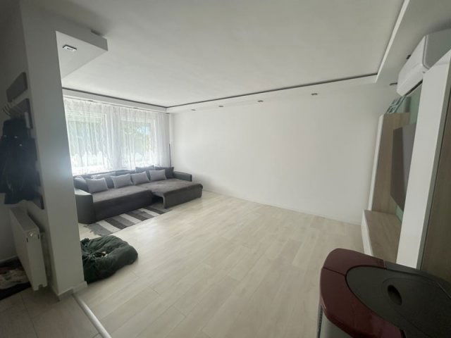 Eladó ikerház, Nyíregyházán 79 M Ft, 6 szobás