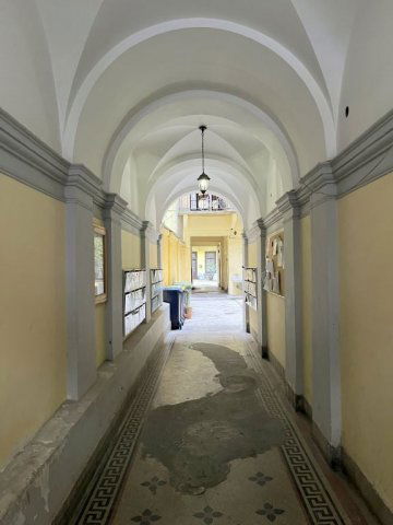 Eladó téglalakás, Budapesten, VI. kerületben, Nagymező utcában