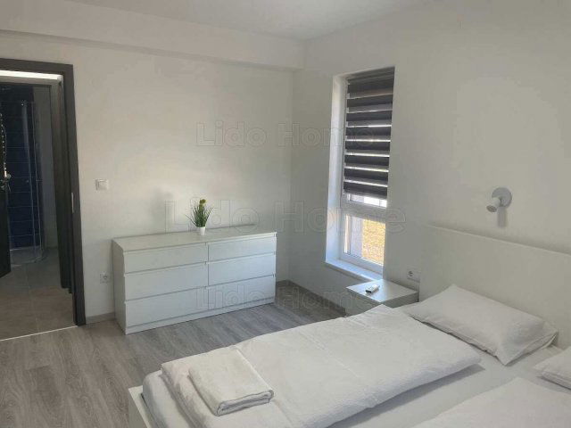 Kiadó téglalakás, albérlet, Balatonfenyvesen 270 E Ft / hó