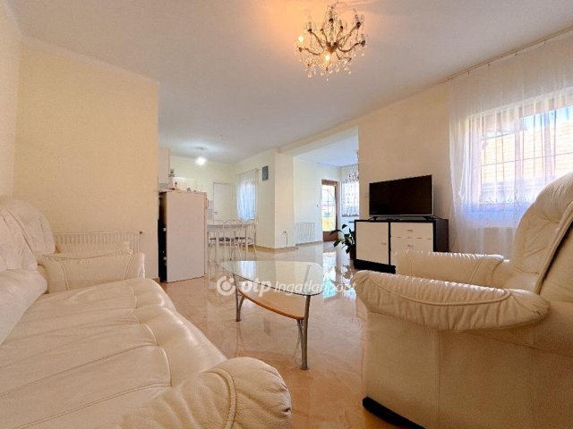 Eladó családi ház, Ságváron 46.9 M Ft, 3 szobás