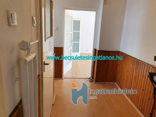 Eladó téglalakás, Zalaegerszegen 28 M Ft, 2 szobás