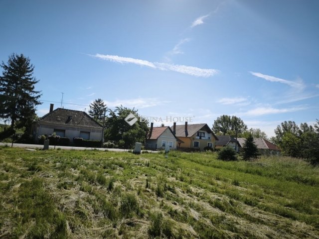 Eladó telek, Harasztifaluban 8.9 M Ft / költözzbe.hu
